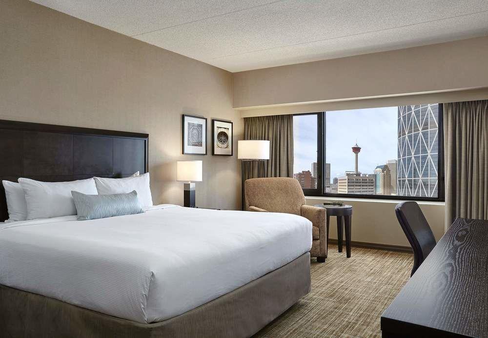 Delta Hotels By Marriott Calgary Downtown Экстерьер фото